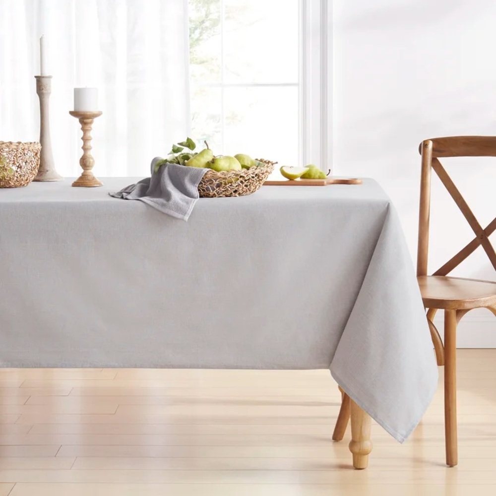 Ralph Lauren tuxedo portrait‎ tablecloth white